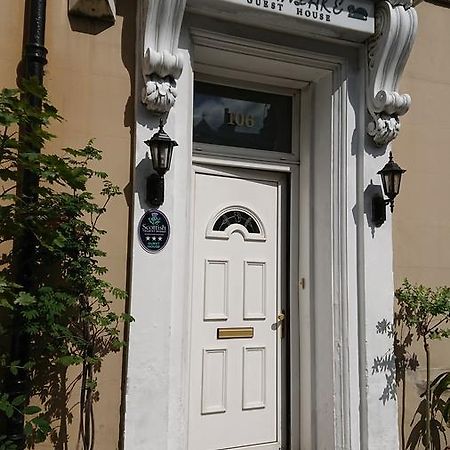 Swan Lake Guest House เอดินบะระ ภายนอก รูปภาพ