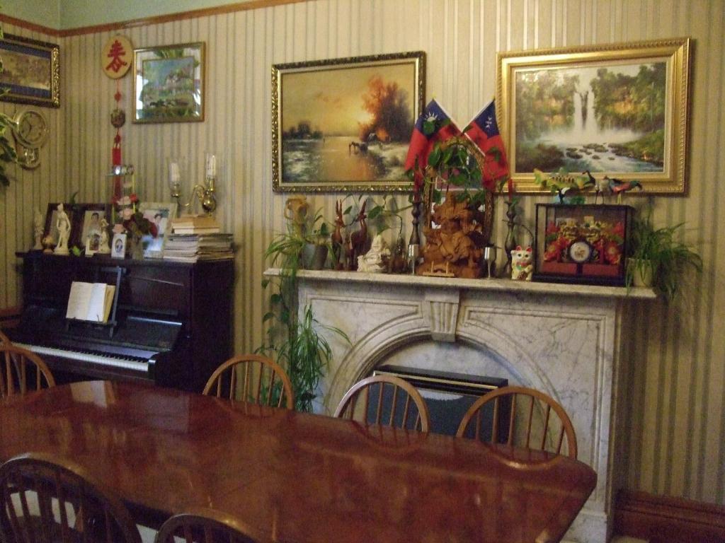 Swan Lake Guest House เอดินบะระ ภายนอก รูปภาพ