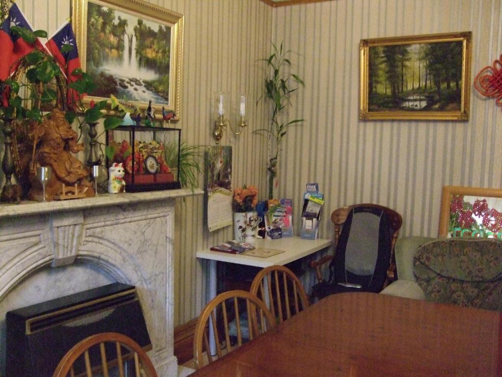 Swan Lake Guest House เอดินบะระ ภายนอก รูปภาพ
