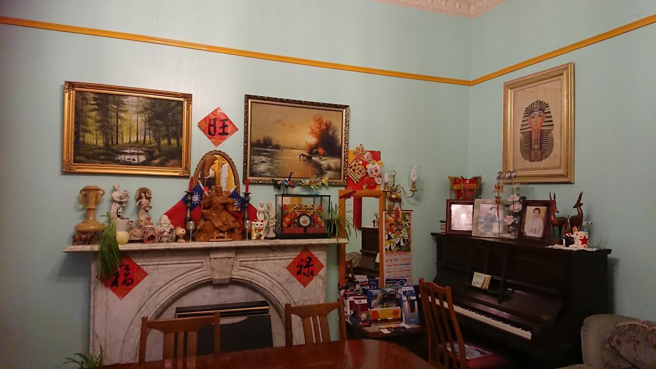 Swan Lake Guest House เอดินบะระ ภายนอก รูปภาพ