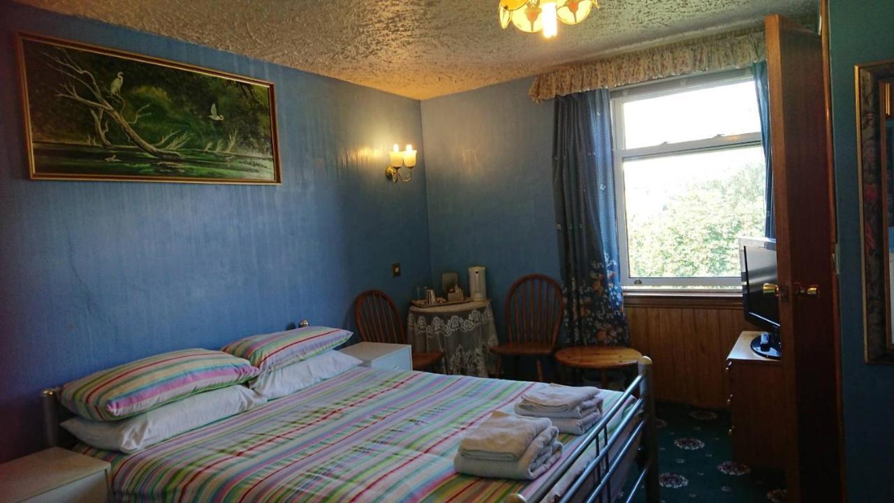Swan Lake Guest House เอดินบะระ ภายนอก รูปภาพ